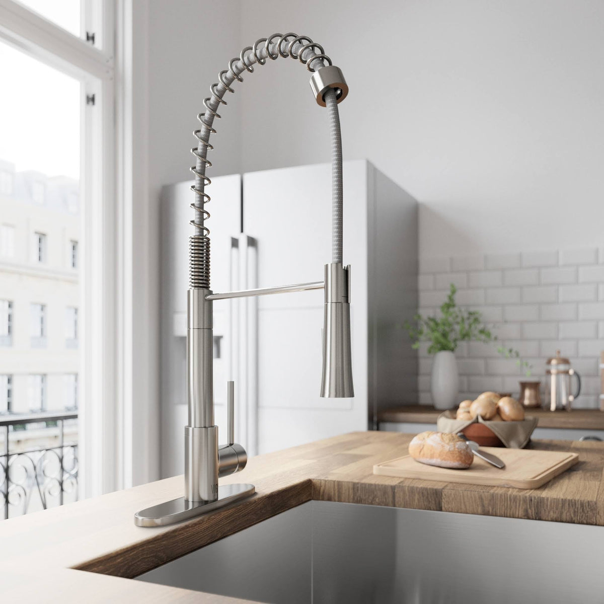 Stainless Steel Pull-Down Spray Kitchen Faucet with Deck Plate E674435