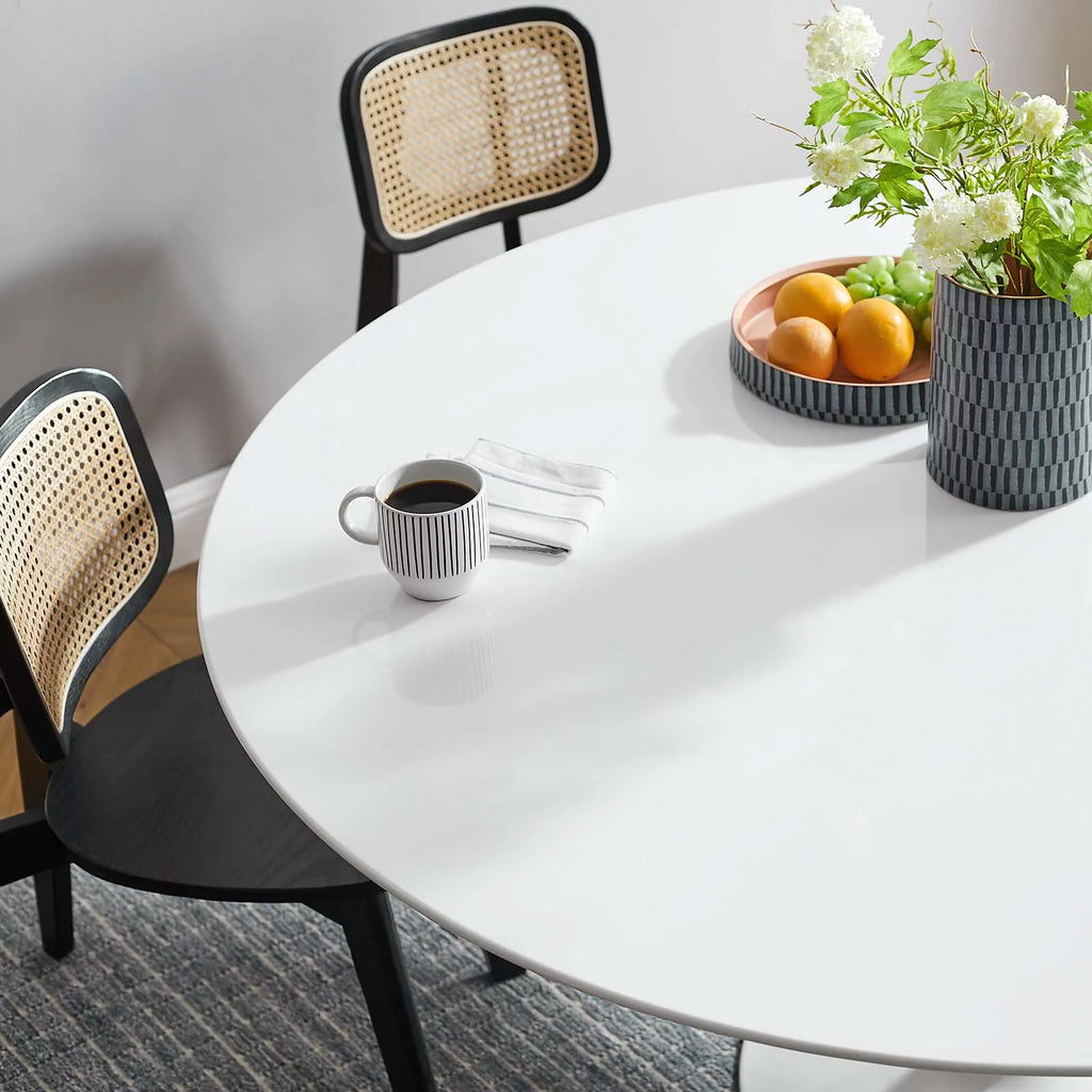 60" Round Wood Top Dining Table in White Q24171