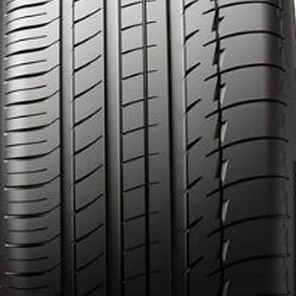 335/35ZR17 Passenger Tire N804