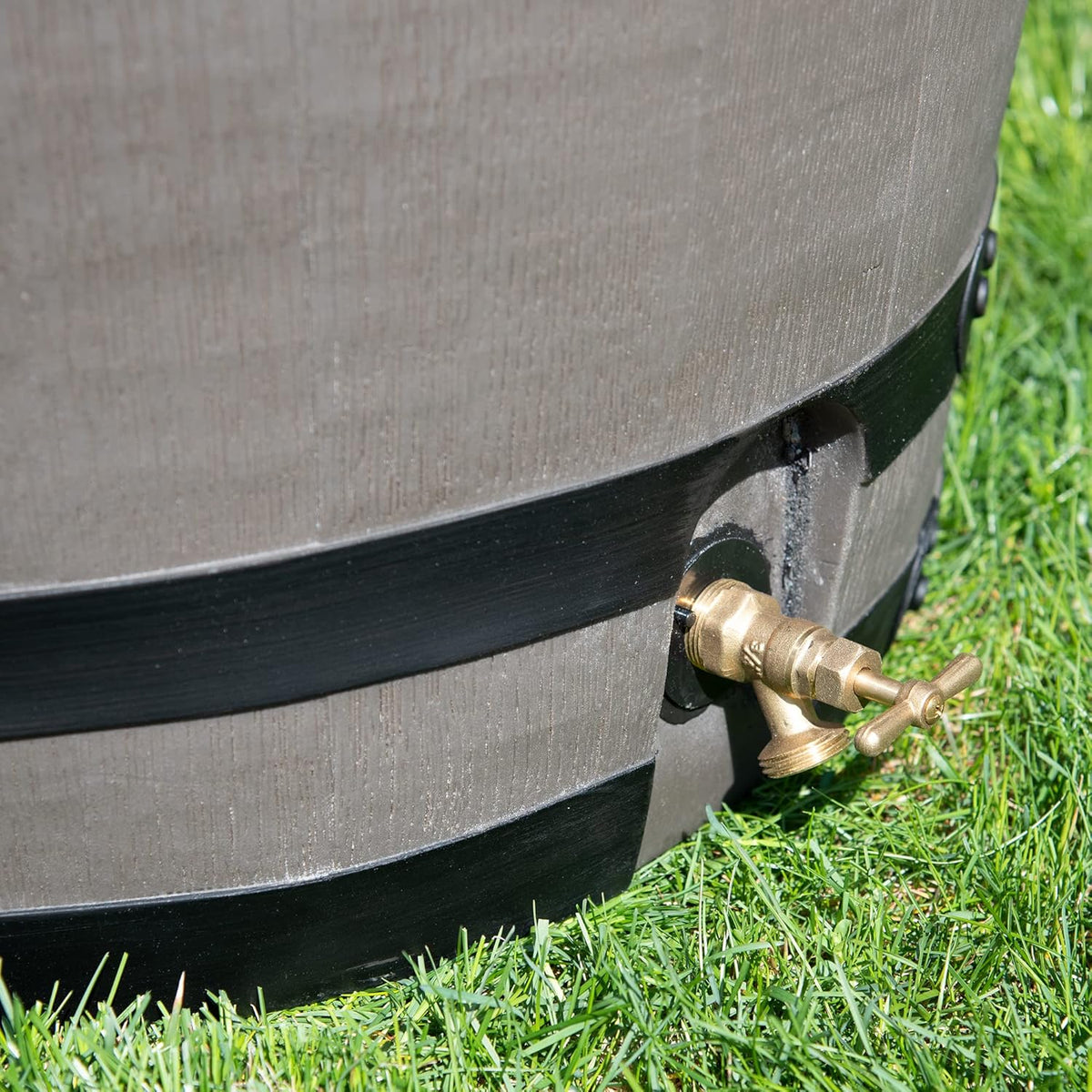 55 Gallon Polyethylene Rain Barrel with Removable Lid A452
