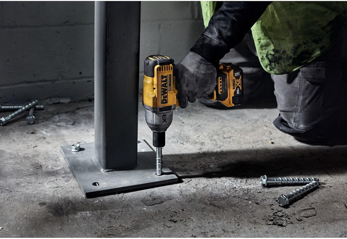 20V MAX Cordless Impact Wrench Kit, 1/2" Hog Ring U6805