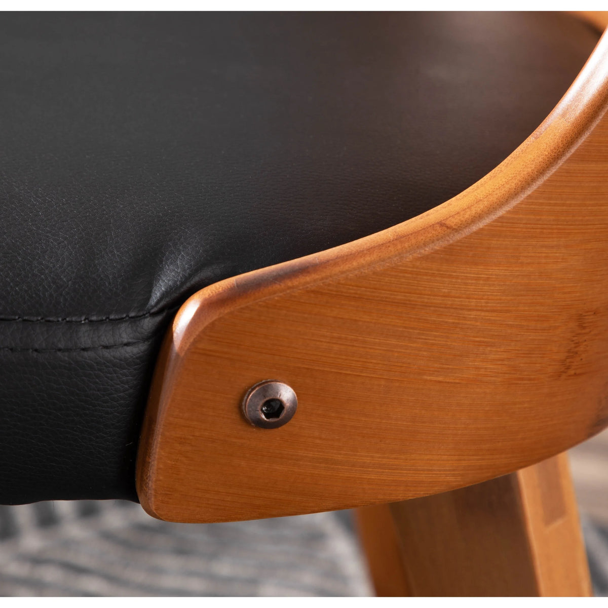 Black Faux Leather Chair Y212