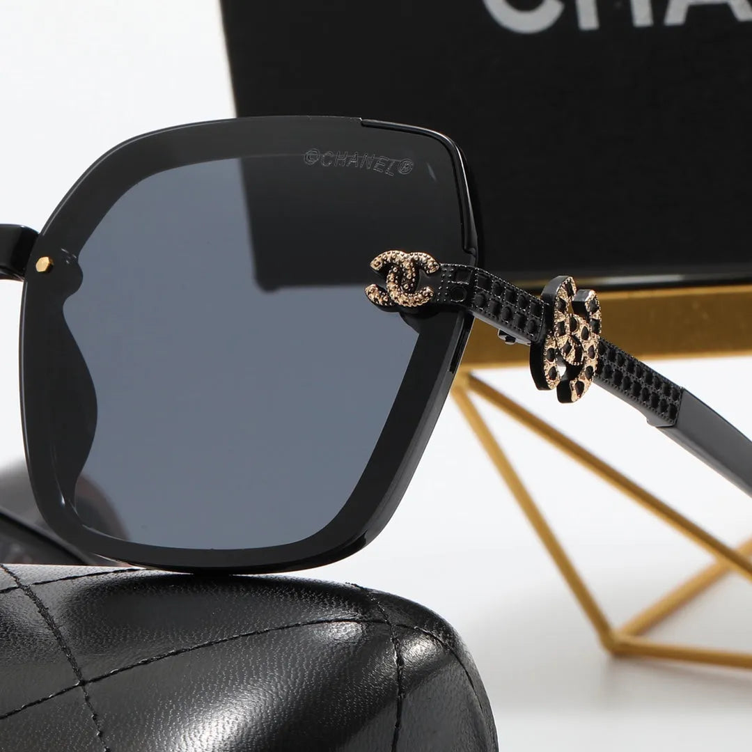 Oval Polarized Sunglasses P225392