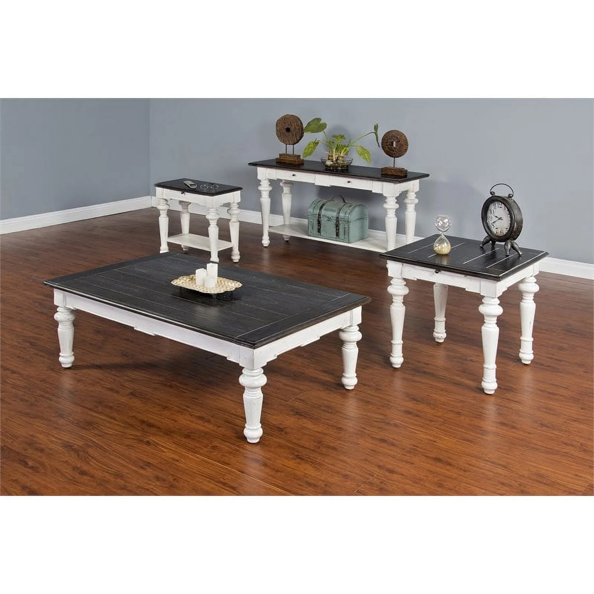 24" Farmhouse Wood End Table C748595
