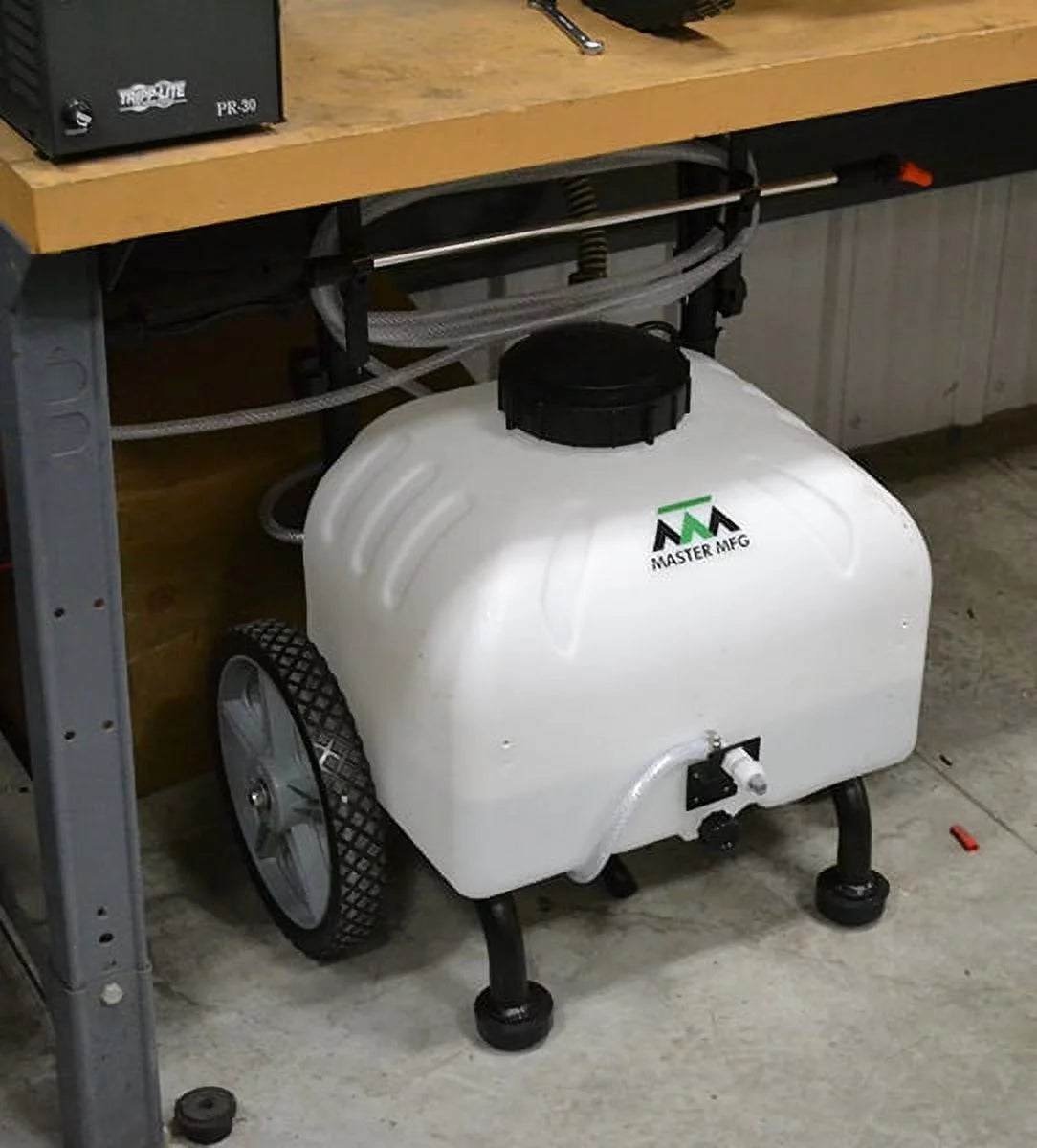 Gardener Rechargeable Cart Sprayer 12V 9 Gal Capacity Y945923