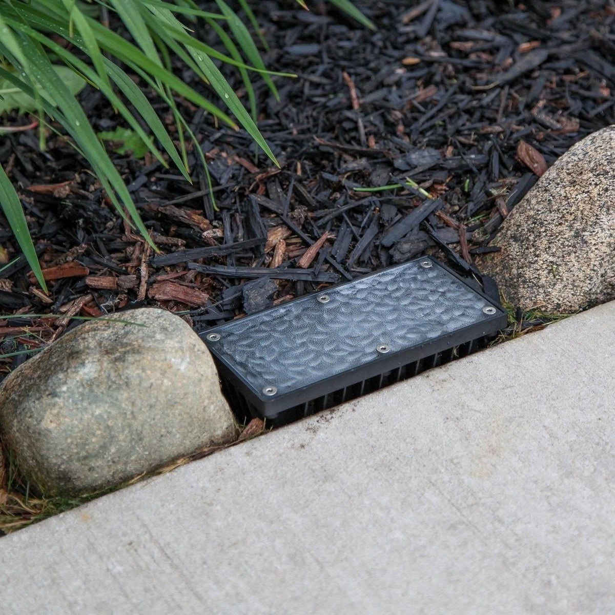 12 Cool White Solar Brick Path Light E1467