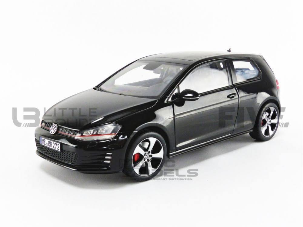Black 1/18 Diecast Model Car P787013